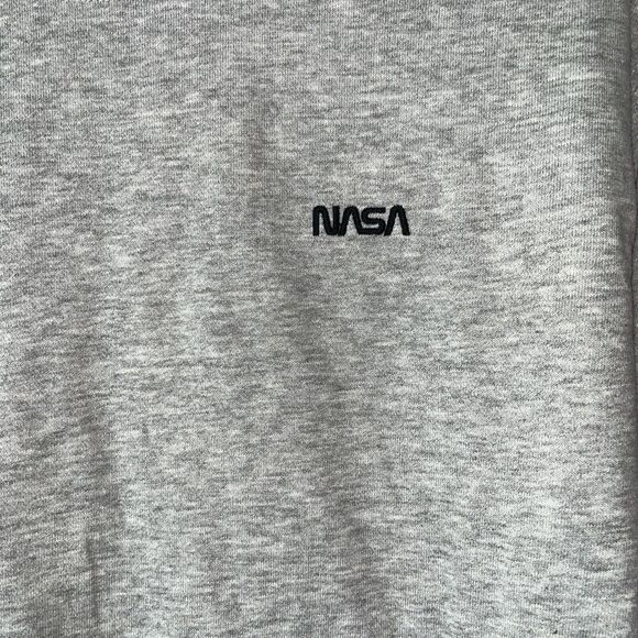 H&M Divided NASA Crew Neck Pullover Gray Sweater Size XS Soft - Picture 2 of 7